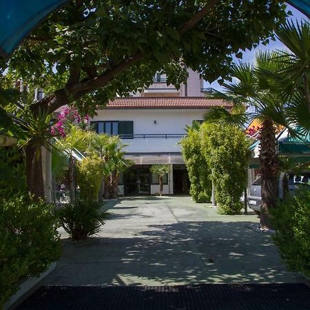 Hotel Atena Cirò Marina Zewnętrze zdjęcie