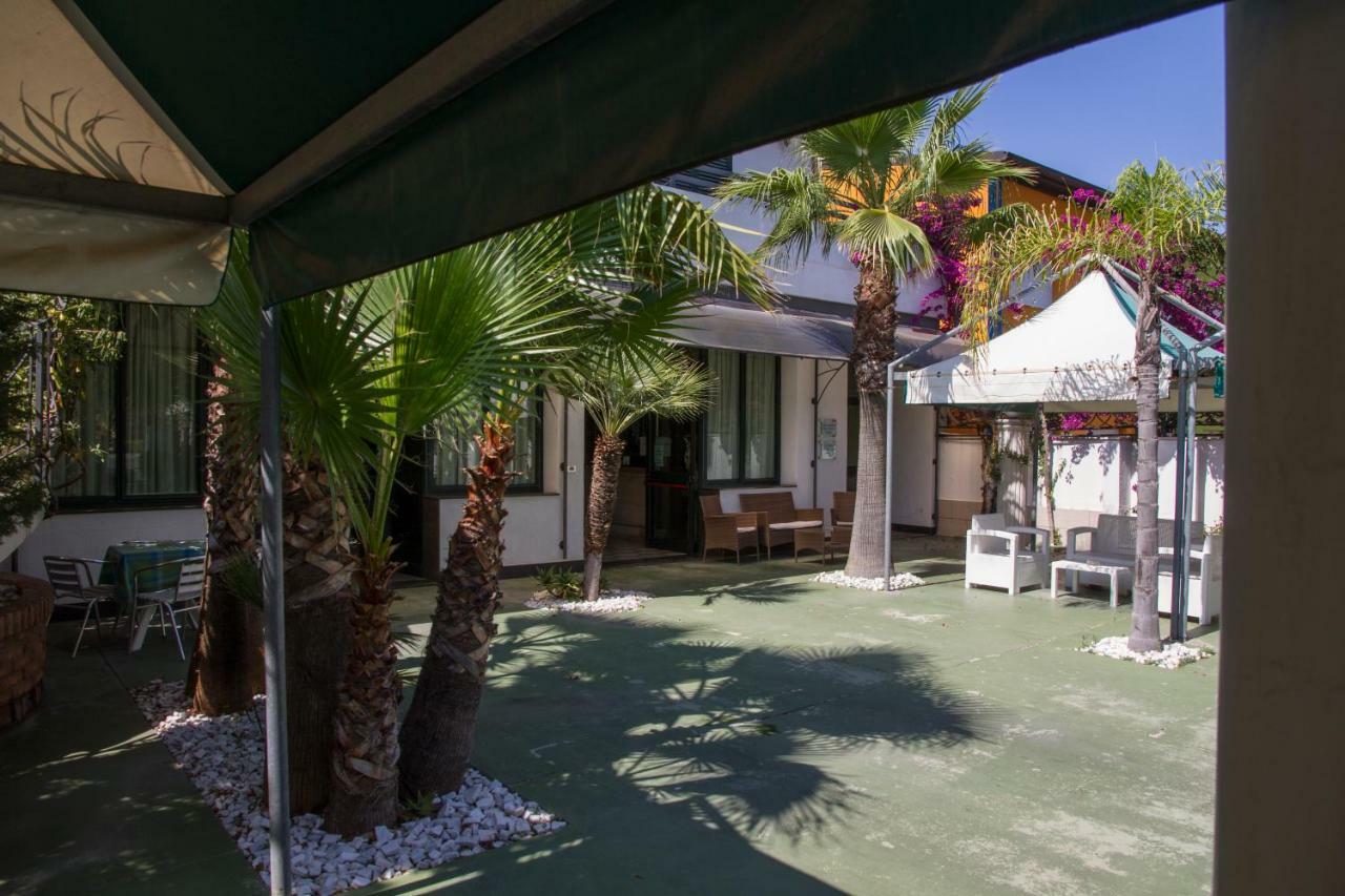 Hotel Atena Cirò Marina Zewnętrze zdjęcie