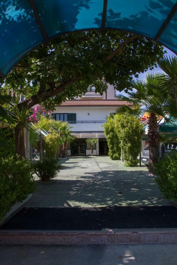 Hotel Atena Cirò Marina Zewnętrze zdjęcie
