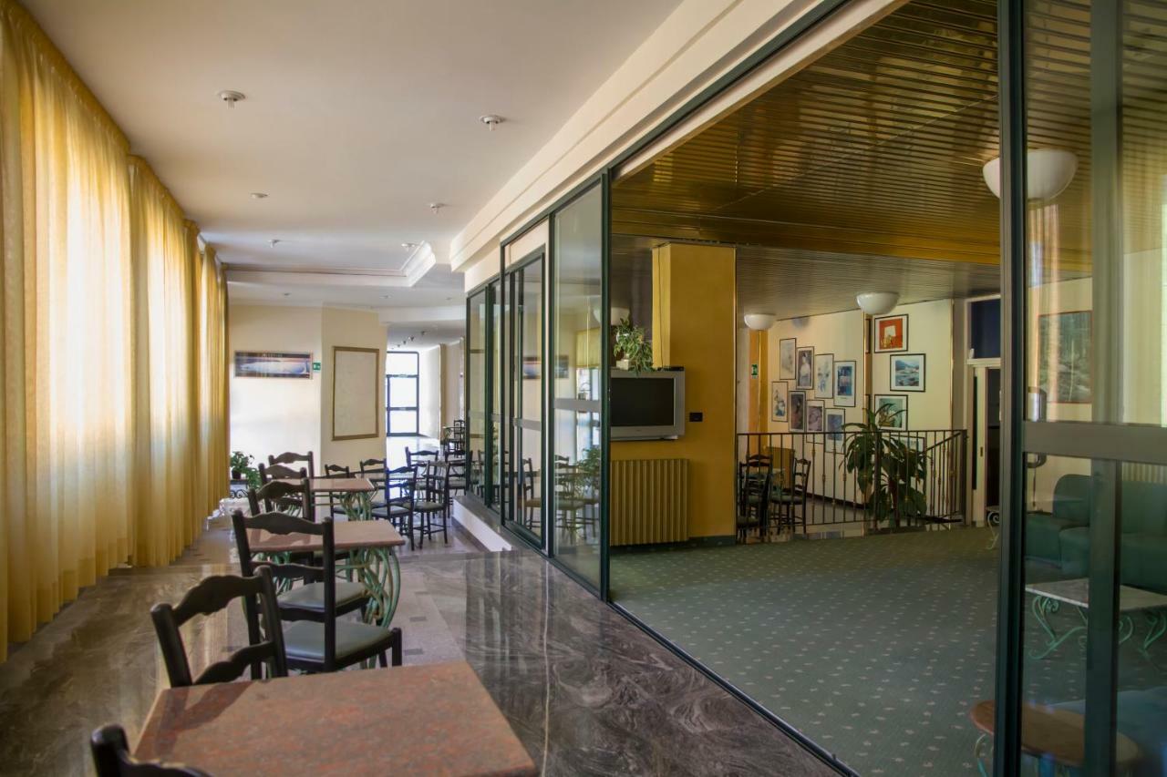 Hotel Atena Cirò Marina Zewnętrze zdjęcie
